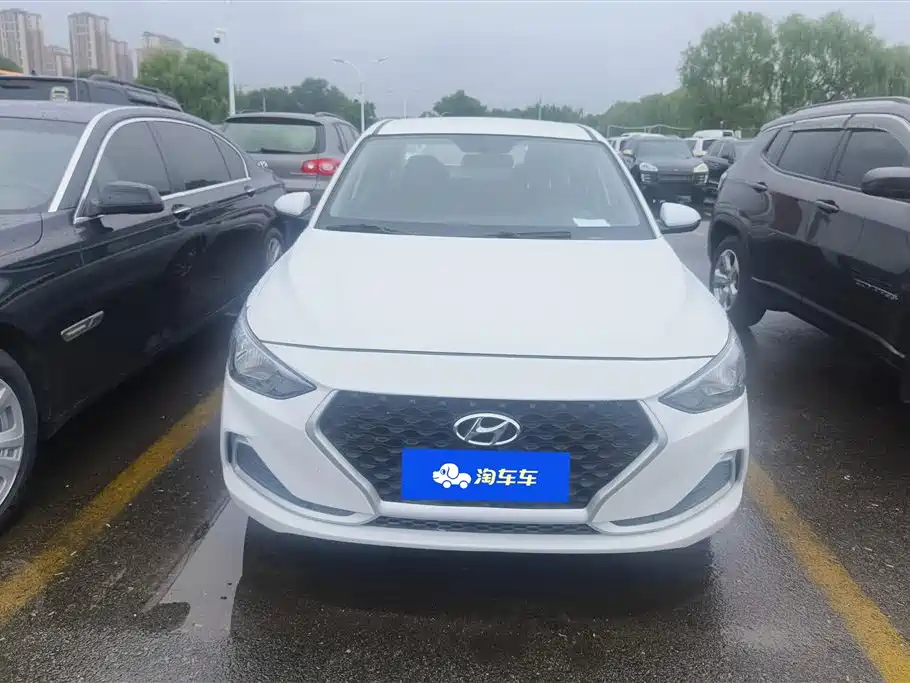 Hyundai Elantra 2020 1.6L Auto GL Pleasing Edition фото 2