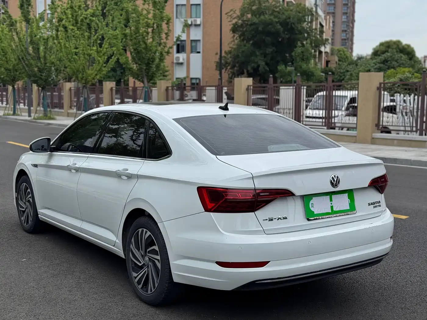 Volkswagen Sagitar 2020 280TSI DSG Luxury Class V фото 4