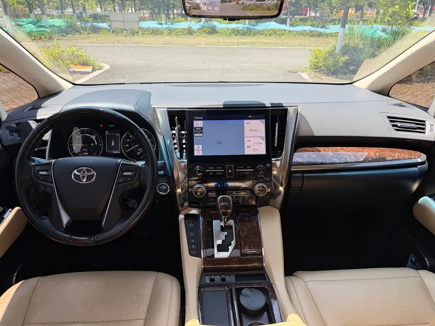 Toyota Alphard 2021 Hybrid 2.5L Premium фото 10