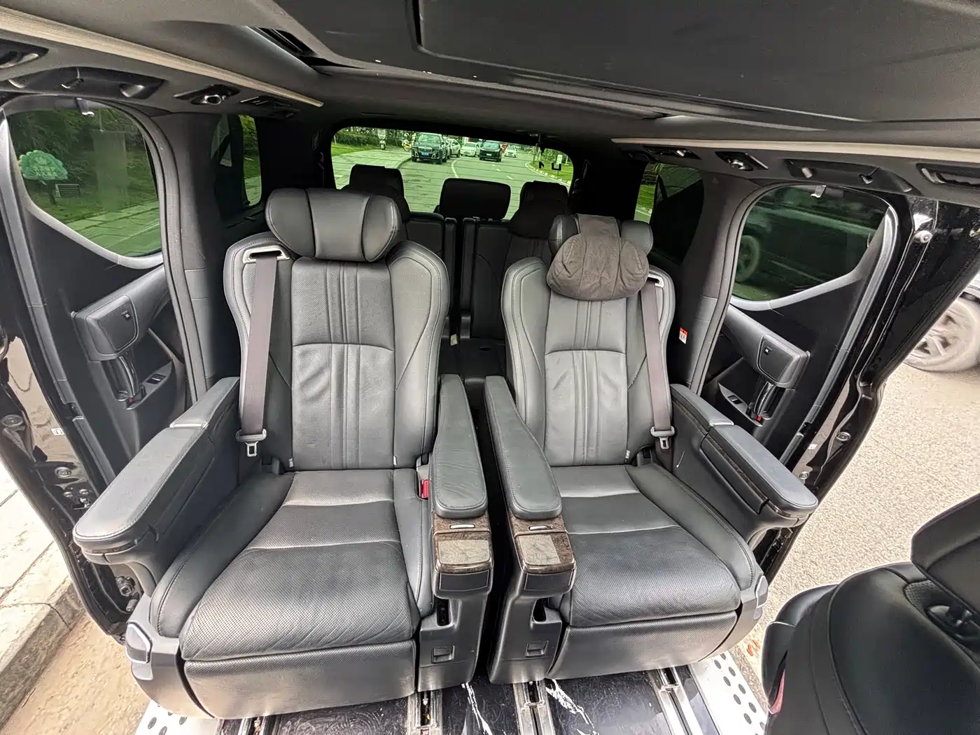 Toyota Alphard 2021 Hybrid 2.5L Premium фото 18