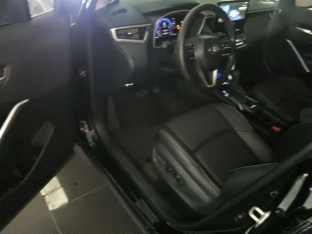 Toyota Frontlander 2023 2.0L CVT Luxury Edition фото 23