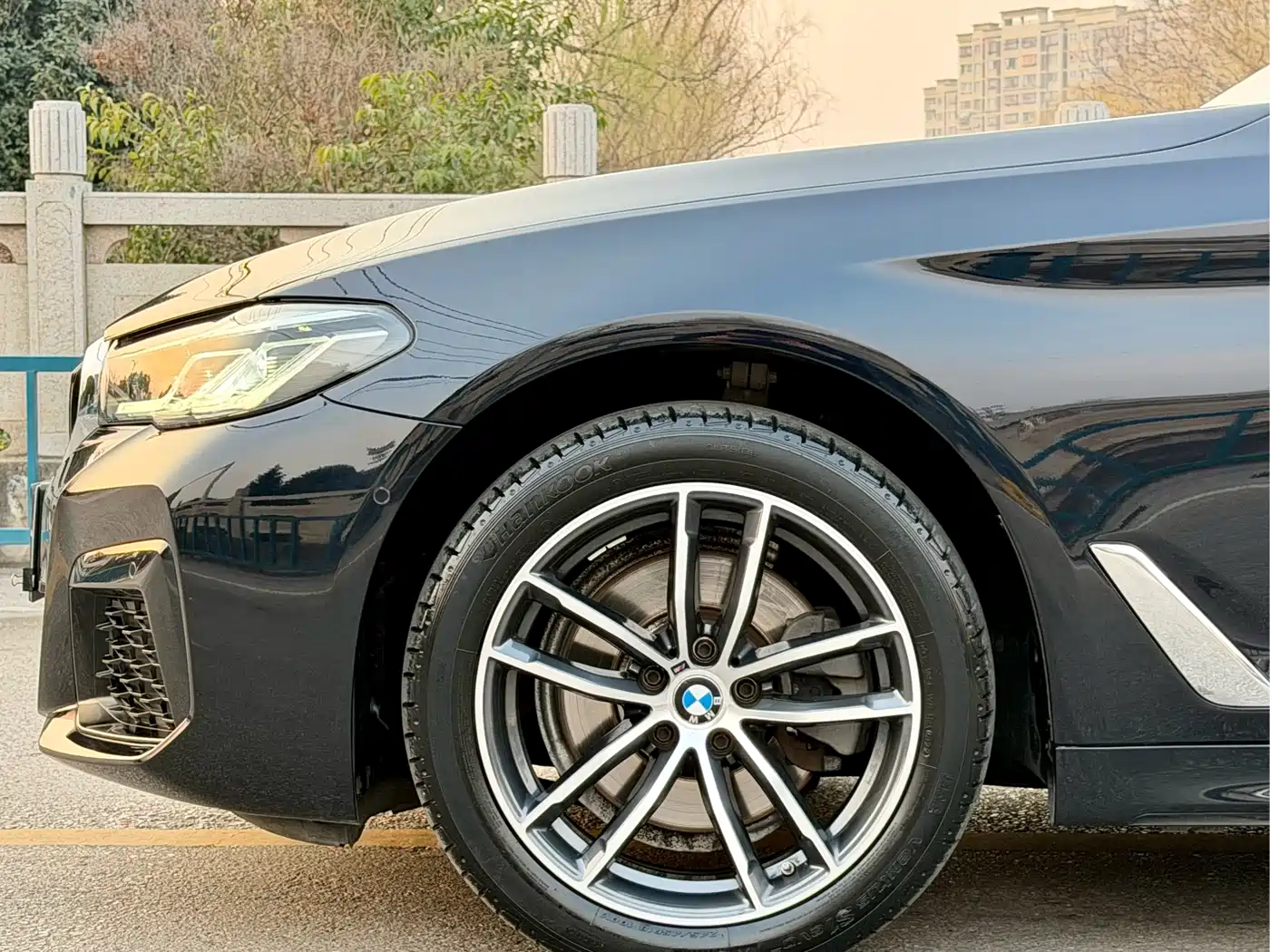BMW 5 Series 2022 525Li M Sport Package фото 7