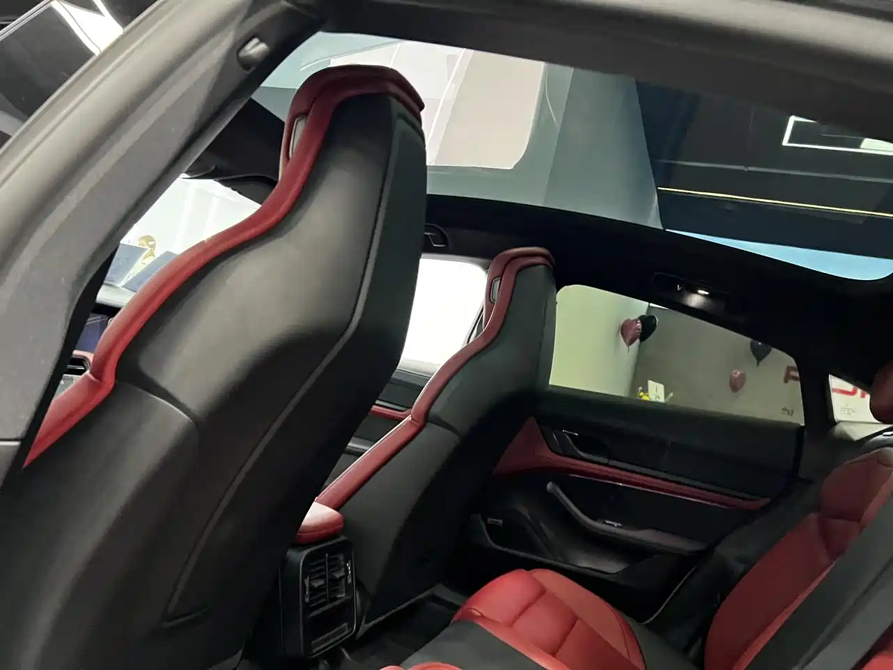 Porsche Taycan 2024 Taycan 4 фото 10
