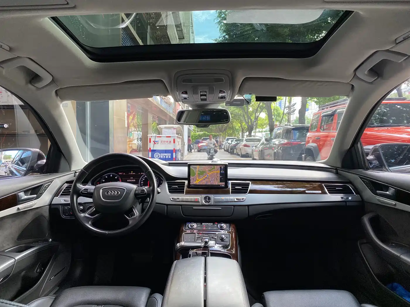 Audi A8 2014 A8L 50 TFSI quattro Luxury фото 4