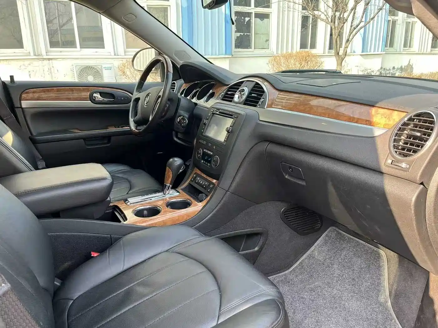 Buick Enclave 2010 3.6L Elite Edition фото 5
