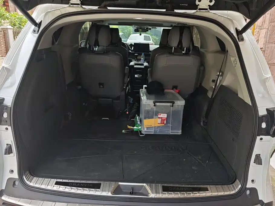 Toyota Granvia 2024 2024 2.5L Hybrid Comfort