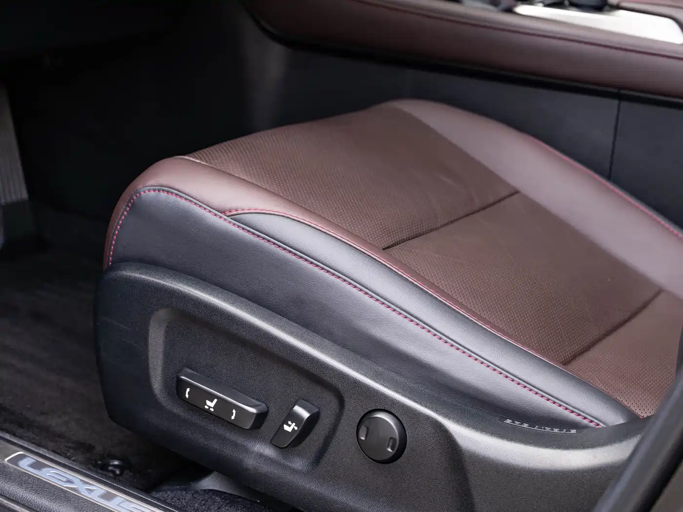Lexus RX 2016 300 4WD Elegance Edition (China V) фото 21