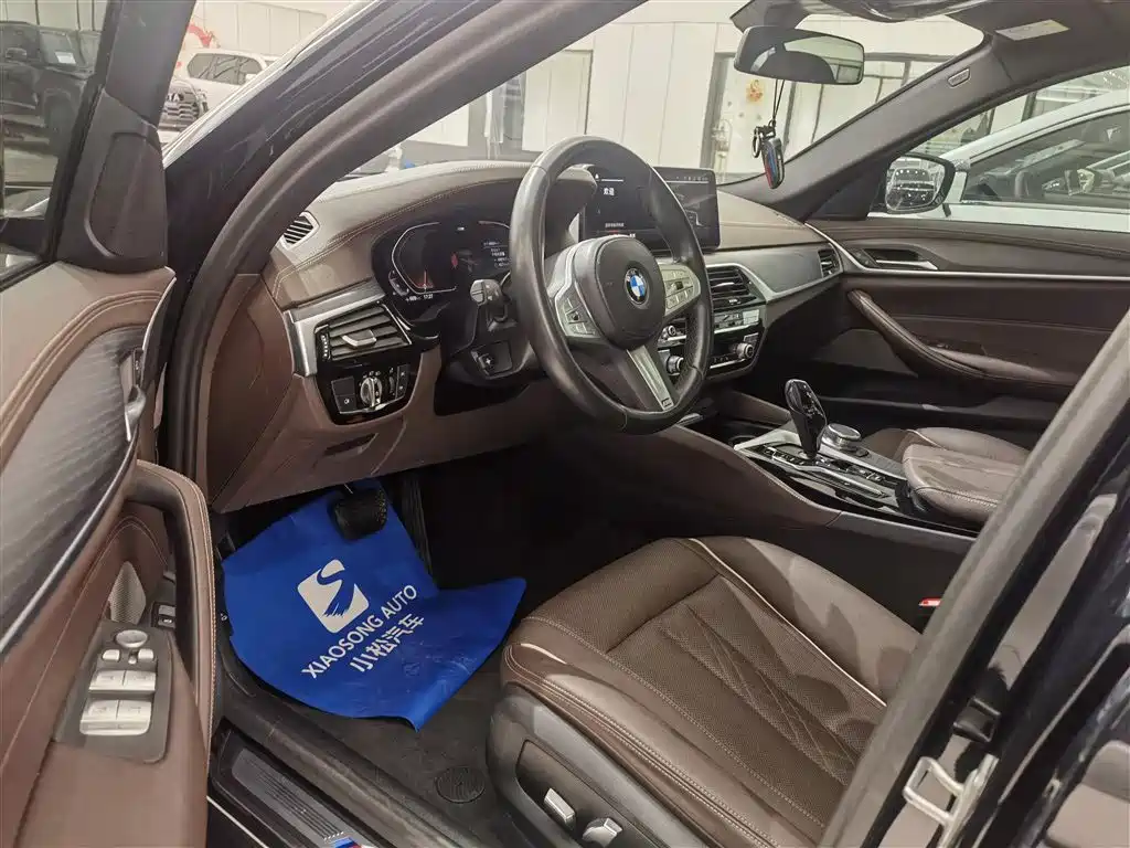 BMW 5 Series 2023 Facelift 530Li Leading M Sport Package фото 13