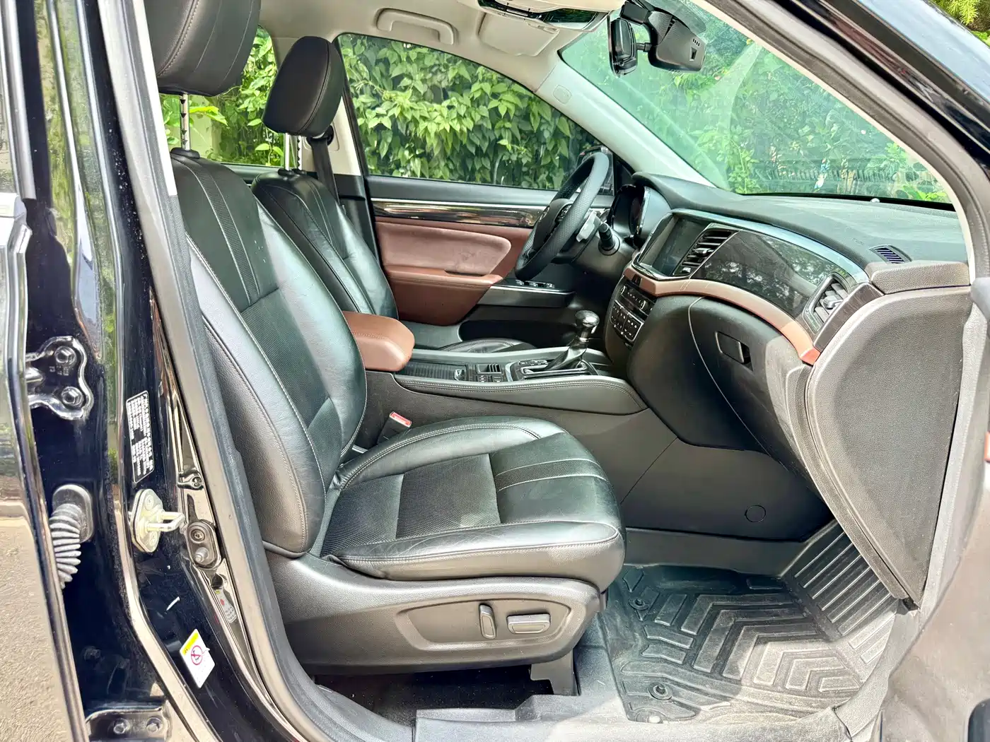 GAC Trumpchi Trumpchi GS8 2017 2017 320T 2WD Luxury Smart Connect (7-seater)