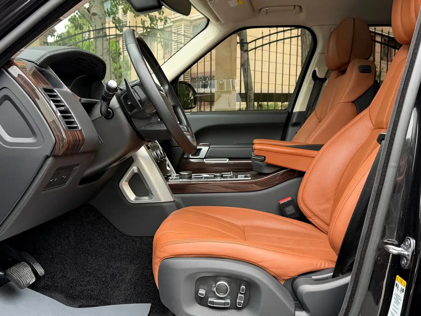 Land Rover Range Rover 2017 3.0 SC V6 AB Ultimate Autobiography LWB фото 6