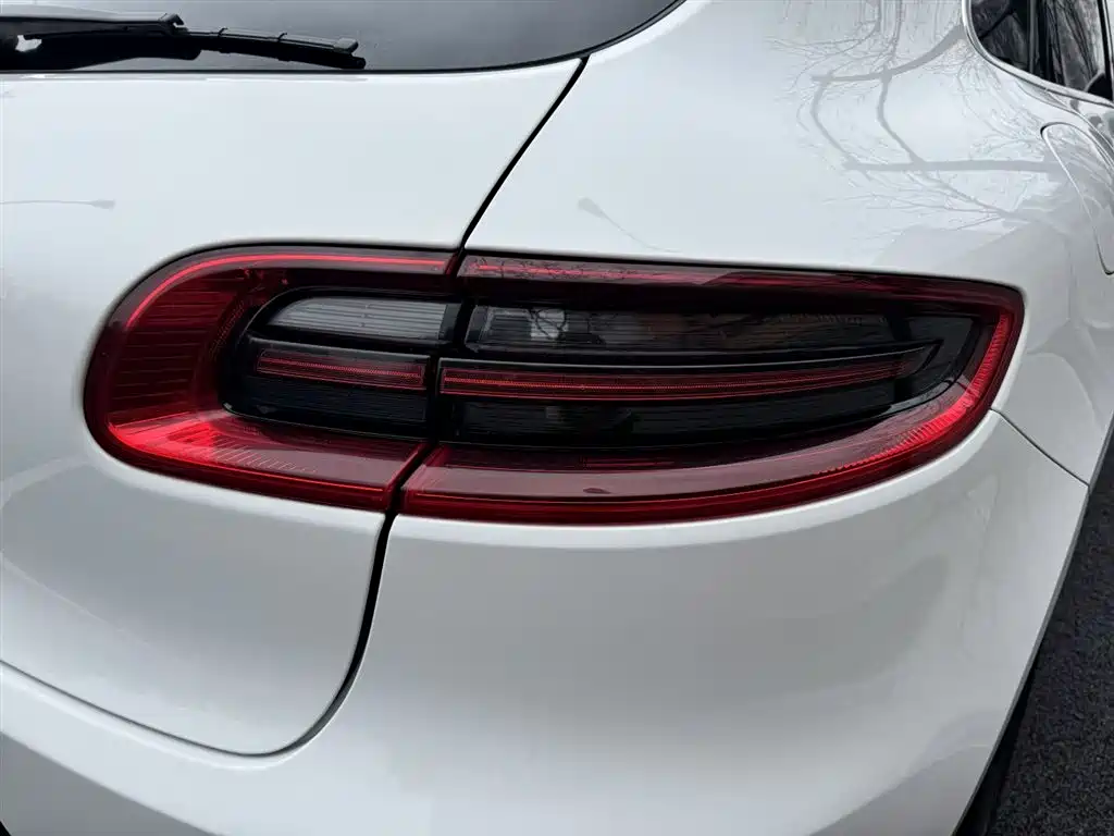 Porsche Macan 2017 Macan 2.0T фото 25