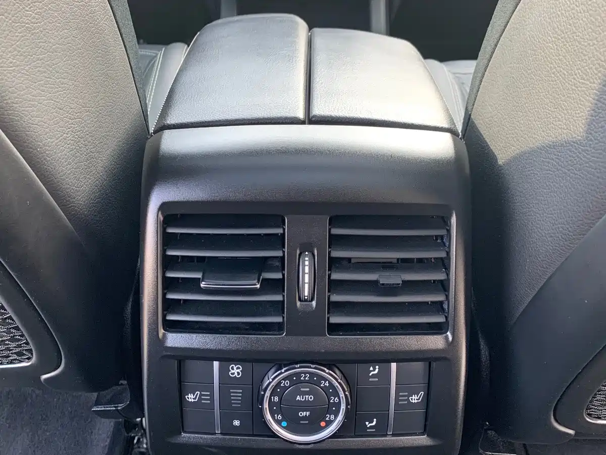 Mercedes-Benz GL-Class AMG 2014 AMG GL 63 фото 24