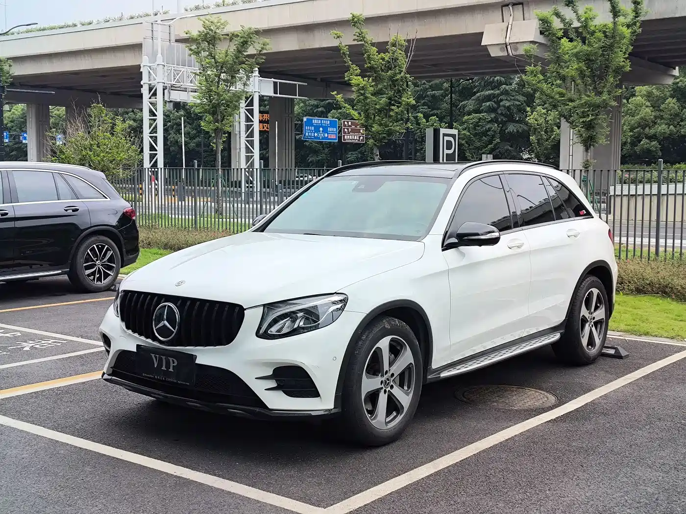 Mercedes-Benz GLC 2017 GLC 260 4MATIC Luxury