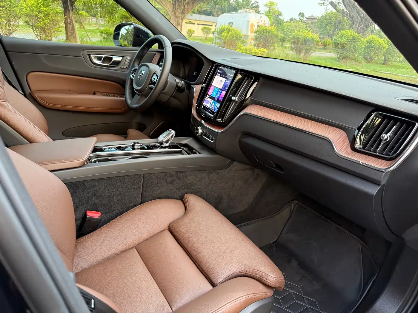 VOLVO XC60 PLUG IN HYBRID