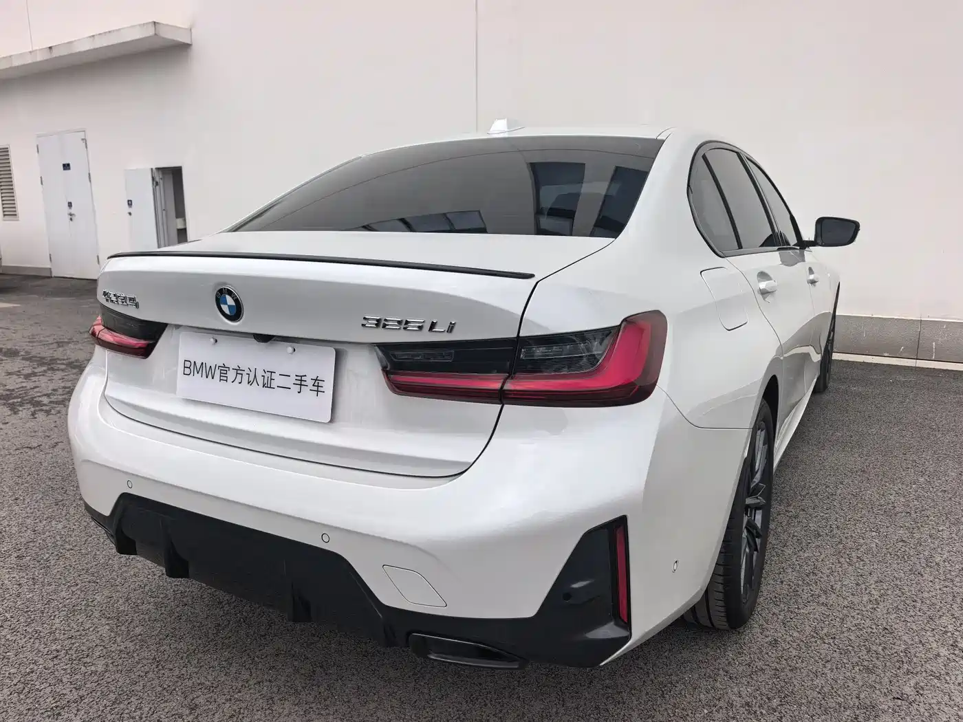 BMW 3 Series 2023 325Li M Sport Black Night Package фото 9