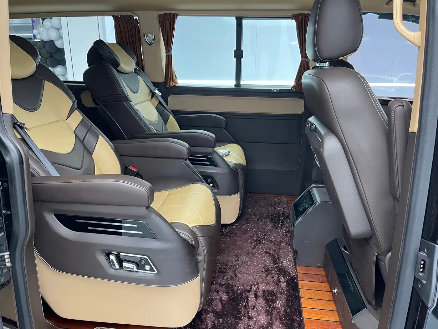 Volkswagen Caravelle 2019 2.0TSI 4WD Luxury 7-seater фото 8
