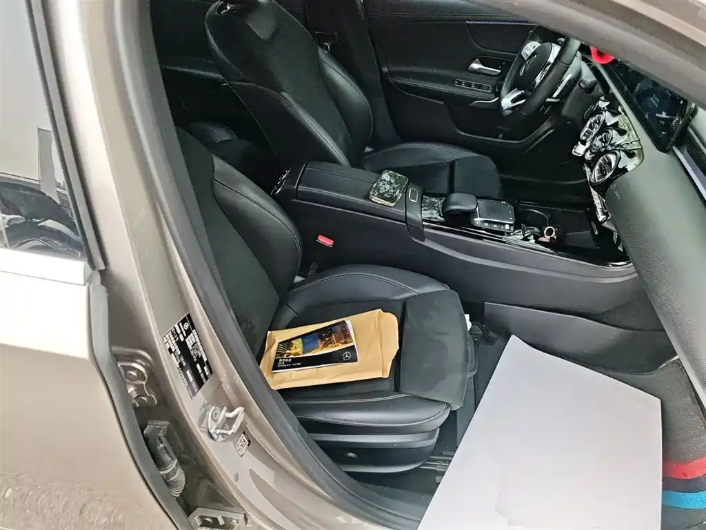 Mercedes-Benz A-Class 2021 A 200 L Sport Sedan Fashion Edition фото 20