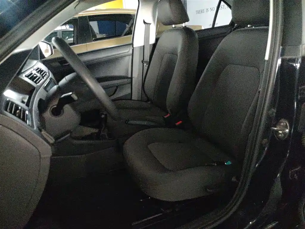 Volkswagen Santana 2018 1.5L Manual Trend Edition фото 11