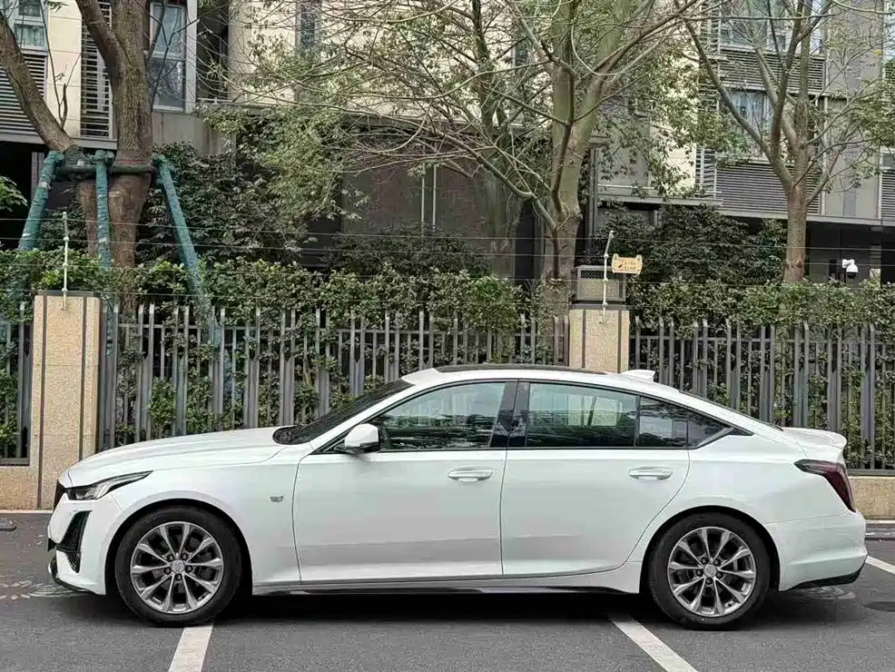 Cadillac CT5 2020 Facelift 28T Leading Sport Edition фото 3