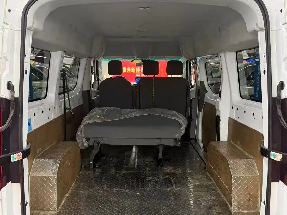 Yuan Cheng Farizon Super VAN 2024 2024 Smart Wealth Edition Short Wheelbase Medium Roof 68kWh