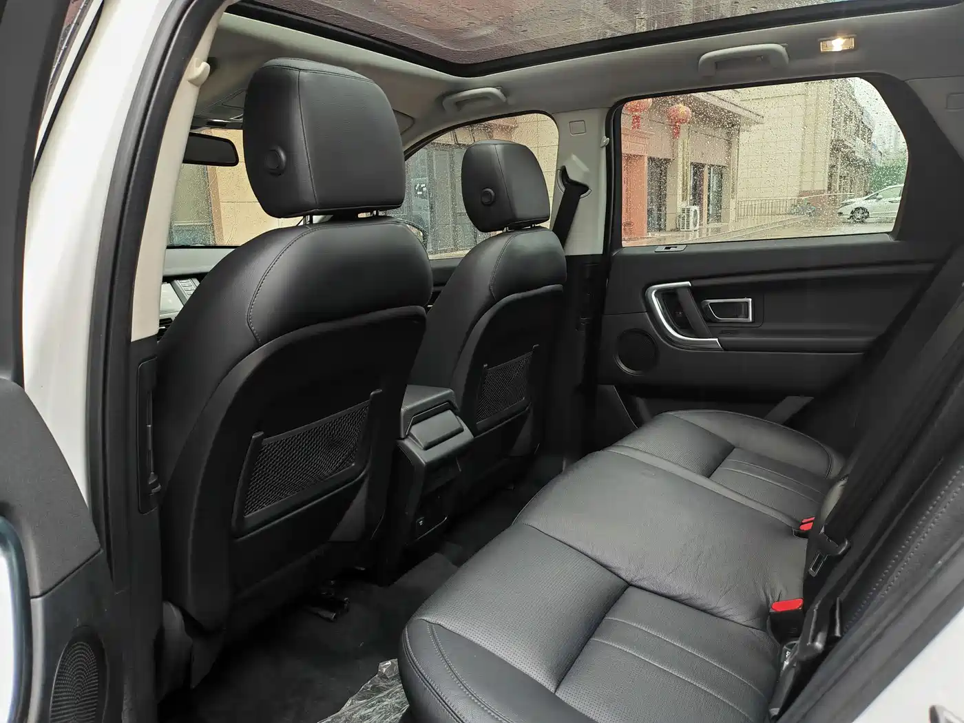 Land Rover Discovery Sport 2019 240PS SE Edition China VI фото 10