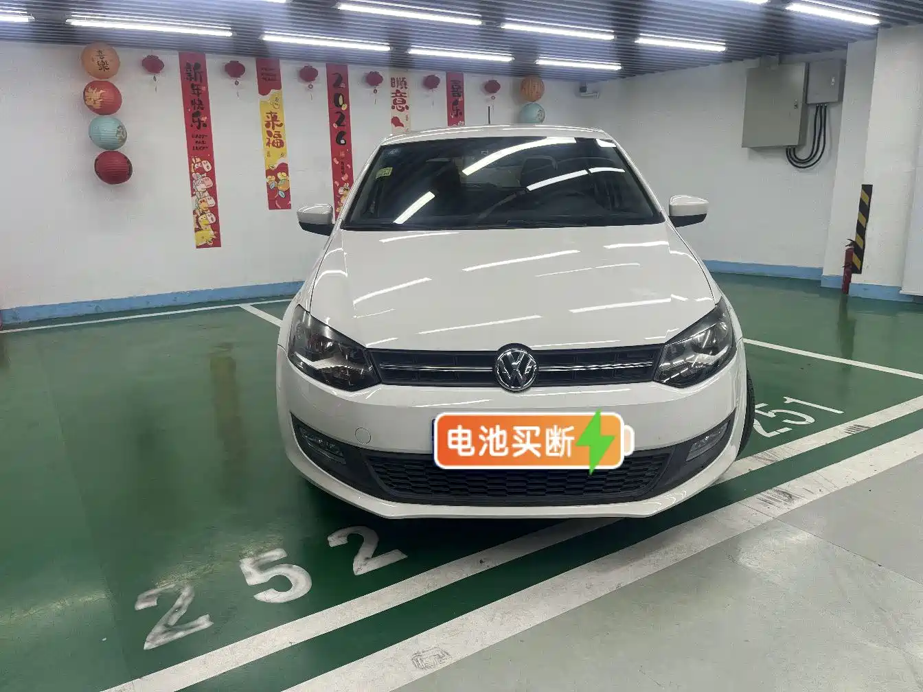 Volkswagen Polo 2013 1.4L Automatic Luxury Edition