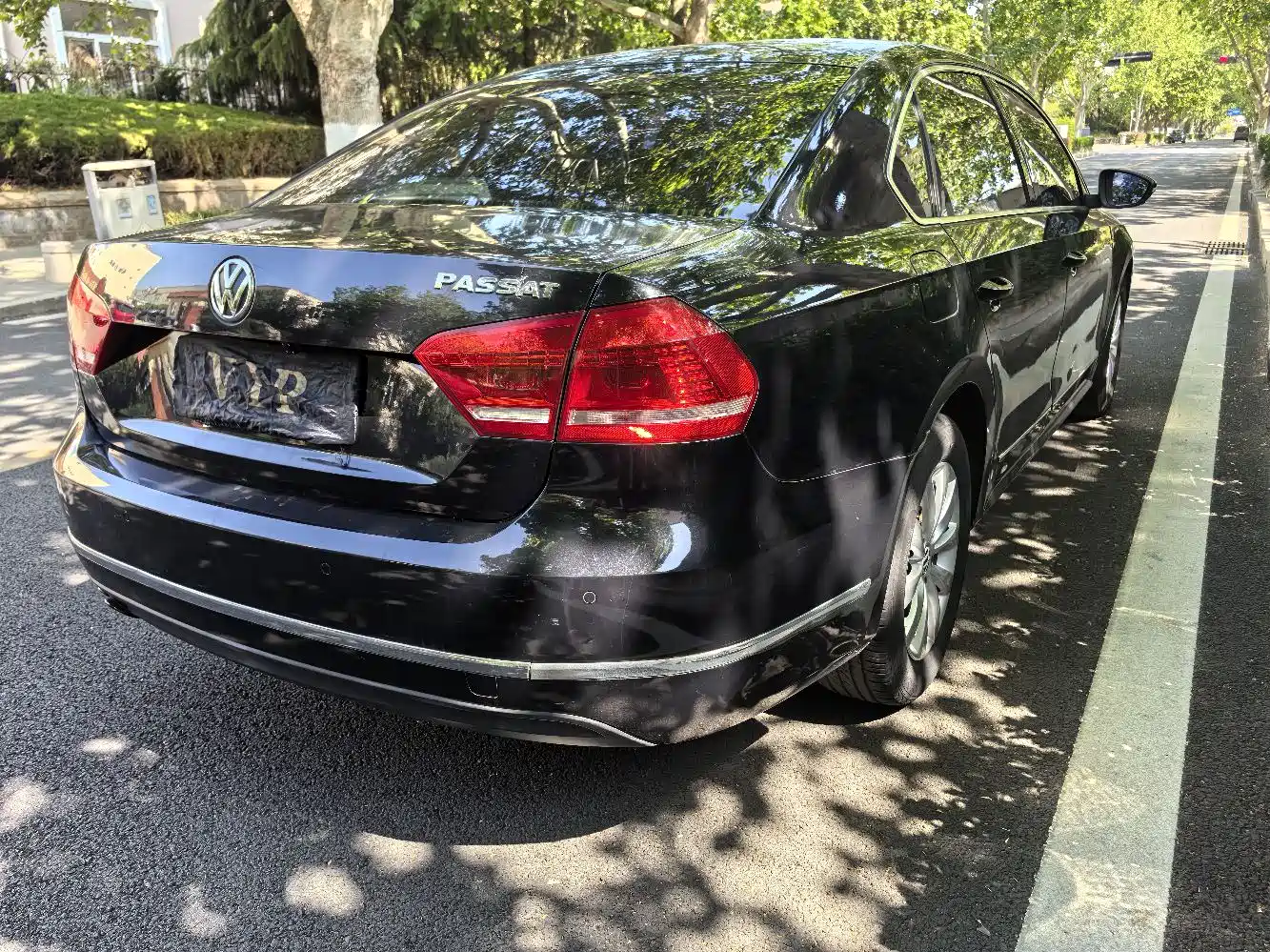 Photo 8 - Volkswagen Passat