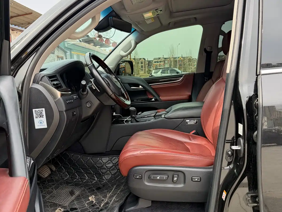 Lexus LX 2016 570 Luxury Premium Edition фото 8
