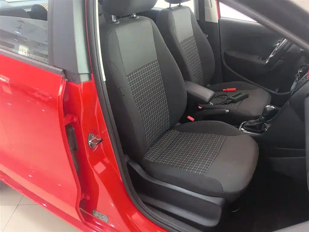 Volkswagen Polo 2018 1.5L Auto Comfort фото 25