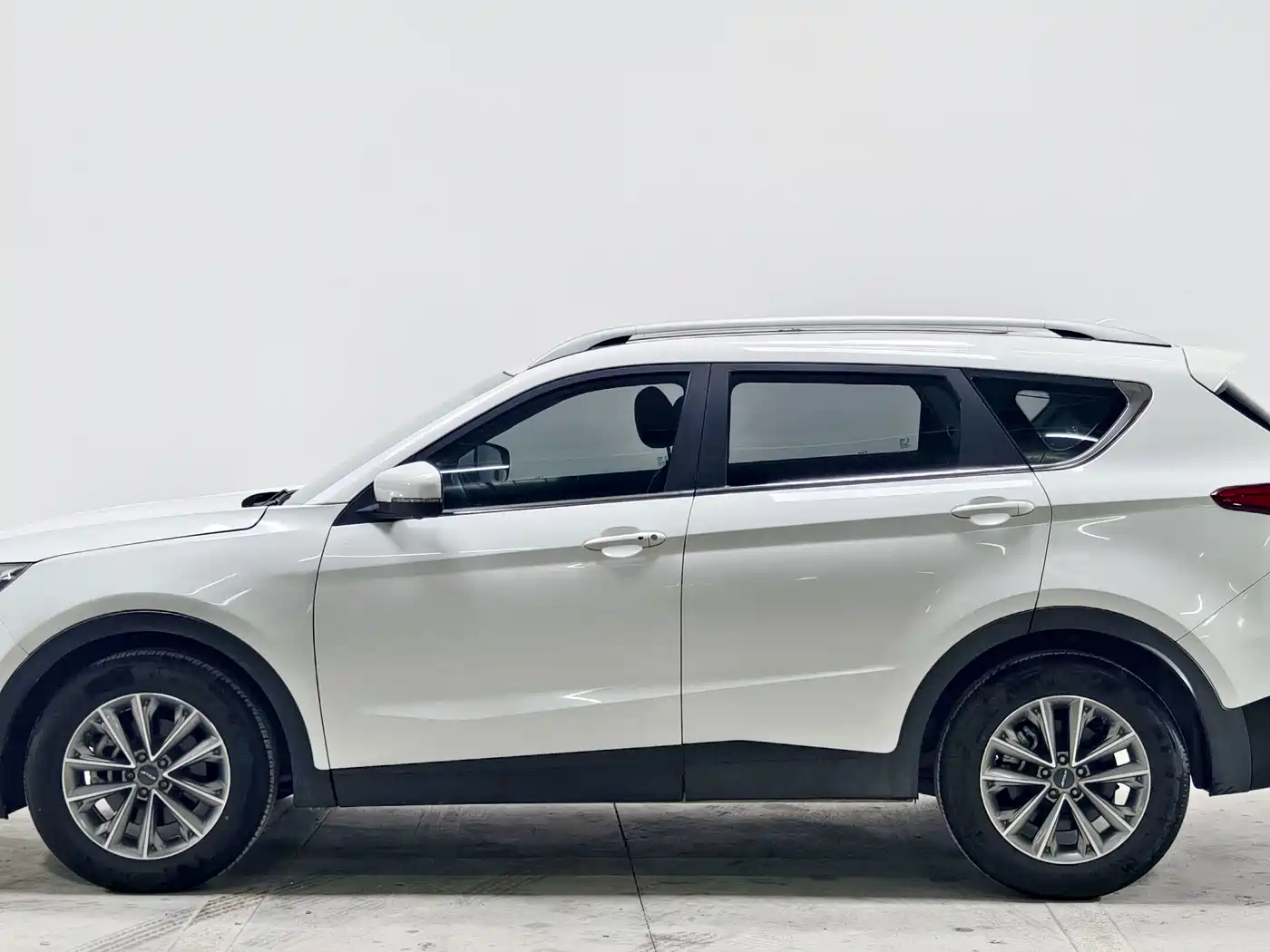 Фото 7 - Jetour X70