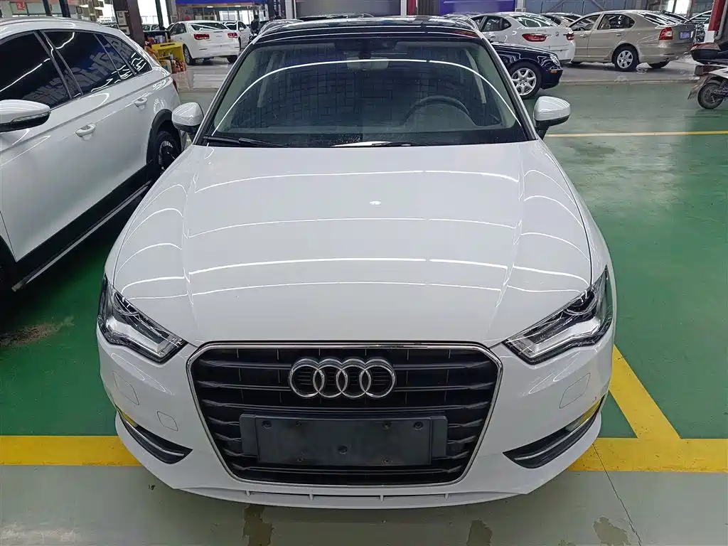 Audi A3 2016 Sportback 35 TFSI Style фото 3