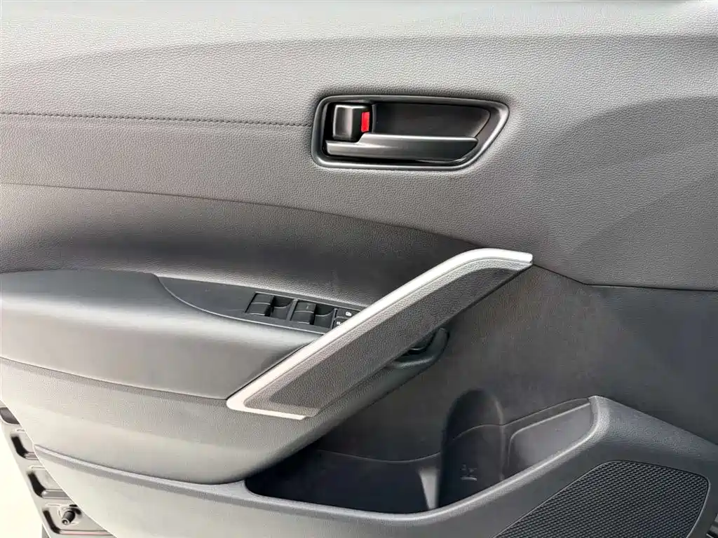 Toyota Frontlander 2024 2.0L CVT Leading Plus Edition фото 21