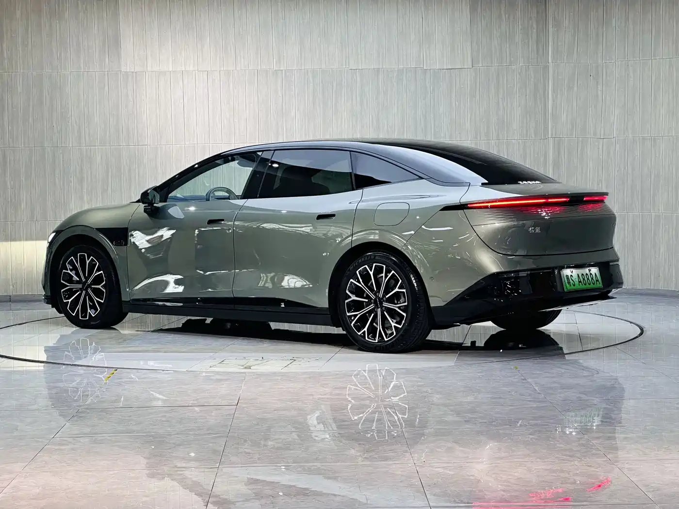 ZEEKR 007 2024 2025 Long Range RWD Smart Driving 100kWh