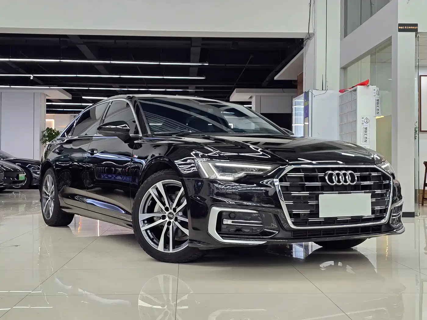 Audi A6L 2024 40 TFSI Luxury Dynamic фото 3