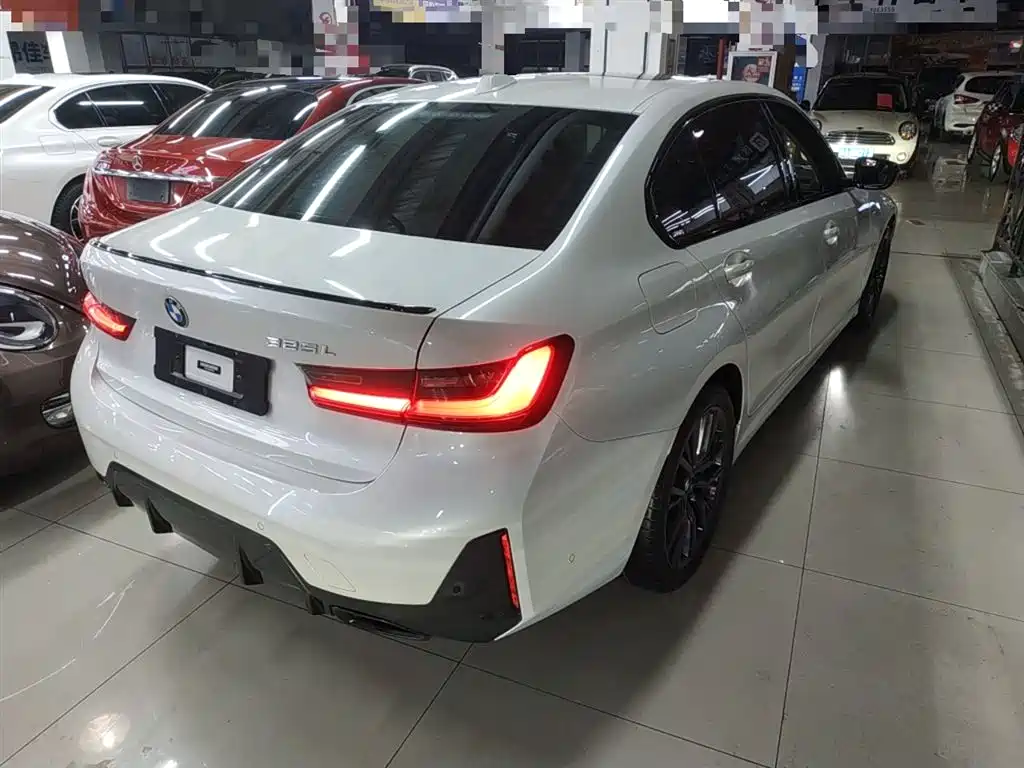 BMW 3 Series 2023 325Li M Sport Black Night Package фото 5