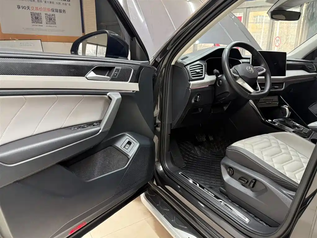 Volkswagen Tayron 2023 280TSI 2WD Luxury Plus Advanced Edition фото 8