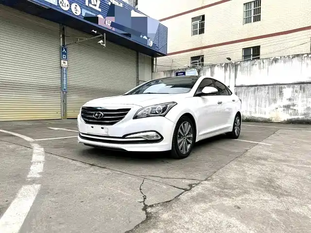 hyundai name-picture