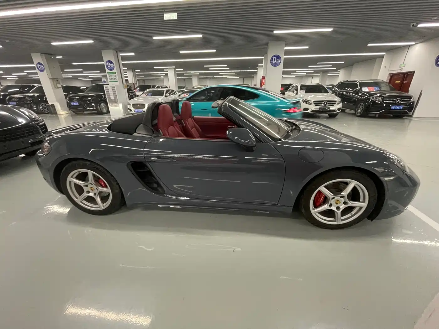 Porsche 718 2016 Boxster 2.0T фото 5