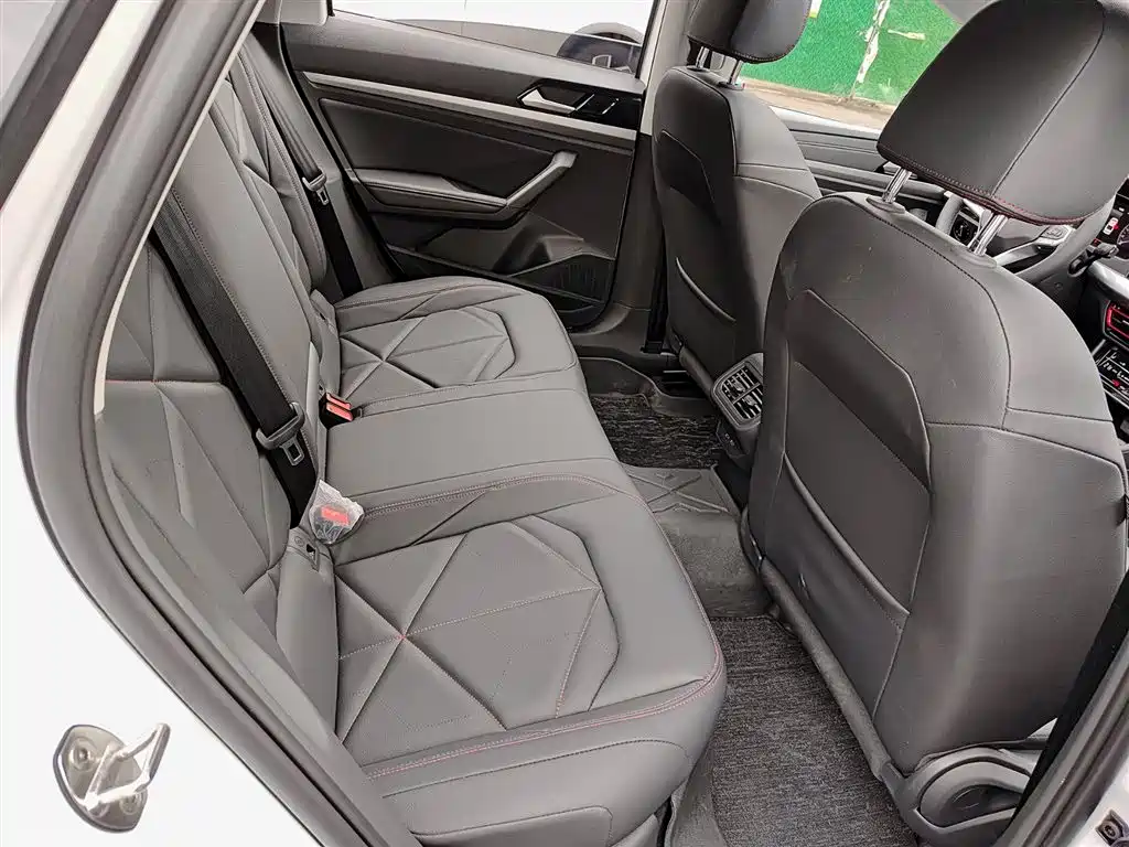 Volkswagen Lavida 2024 Model 300TSI DSG Starlight Leading Edition фото 11