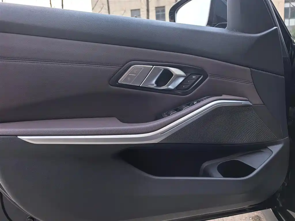BMW 3 Series 2020 325Li M Sport Package фото 6