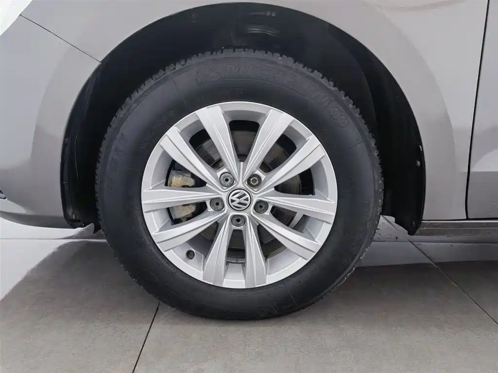Volkswagen Bora 2016 Model 1.6L Manual Fashion фото 17