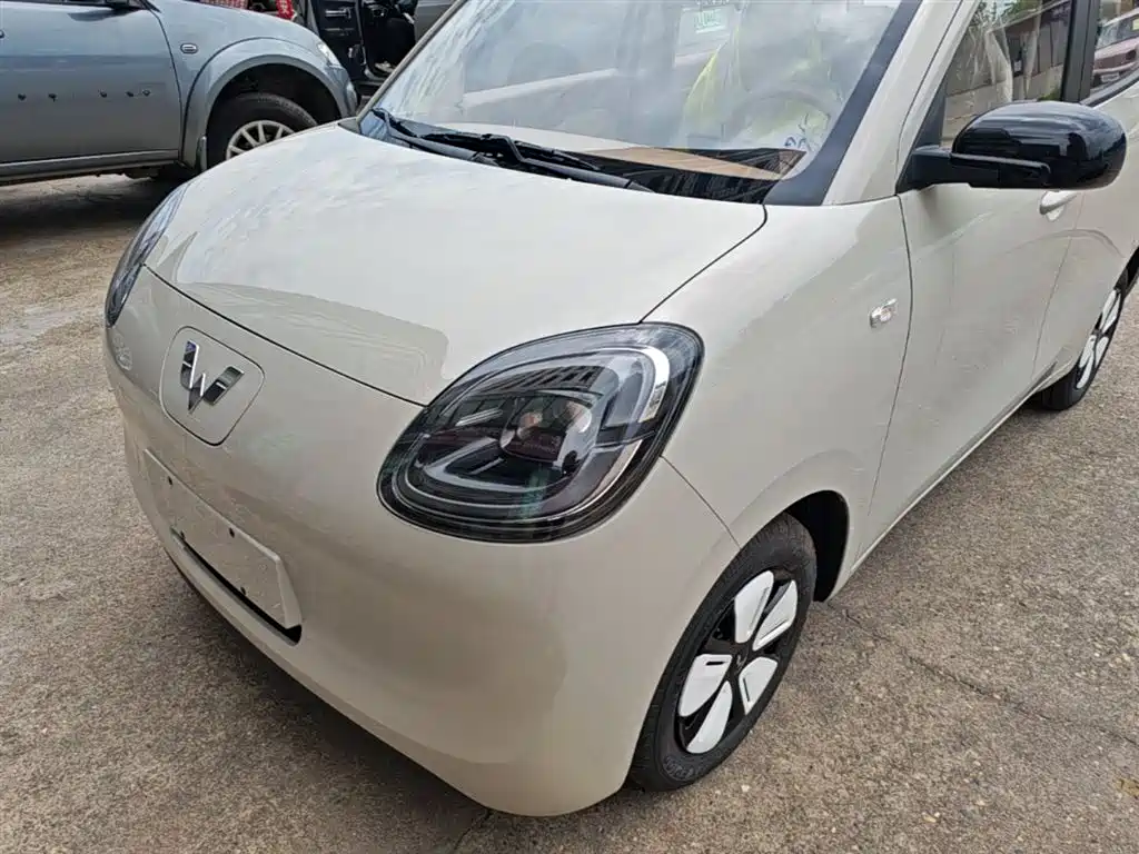 Wuling Motors Hongguang MINIEV 2026 2025 4-Door Advanced