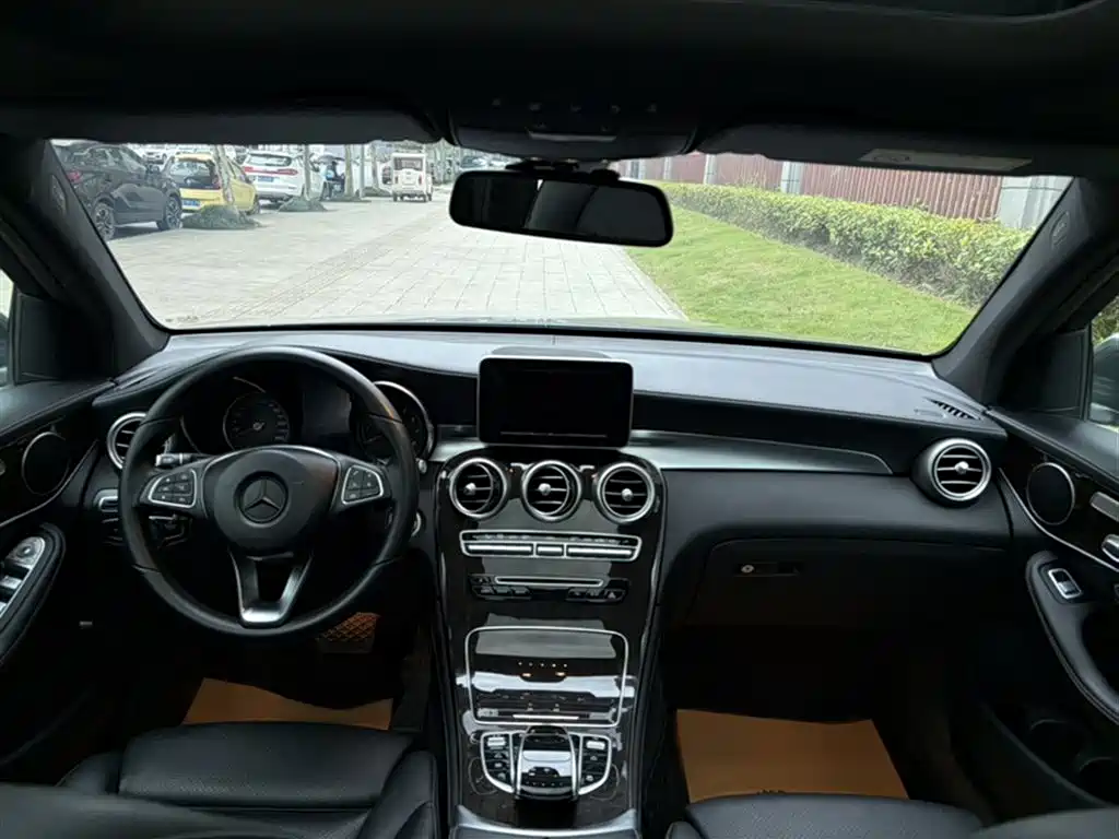 Mercedes-Benz GLC 2017 GLC 260 4MATIC Dynamic фото 13