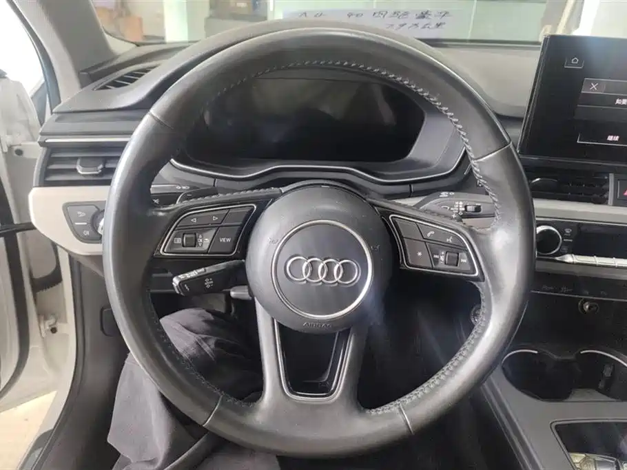 Audi A4L 2020 40 TFSI quattro Luxury Dynamic фото 15