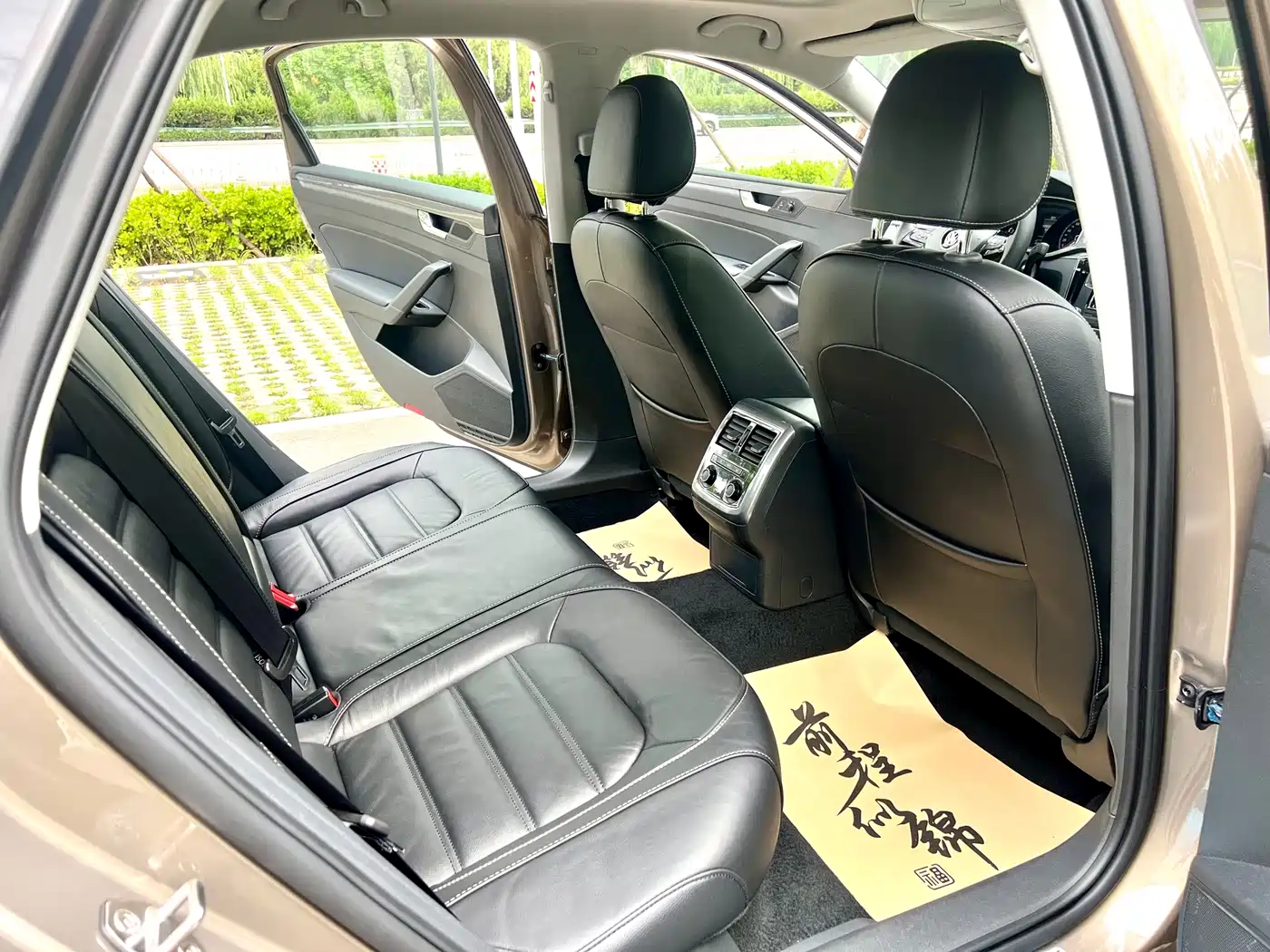 Volkswagen Passat 2017 330TSI DSG Prestige фото 16