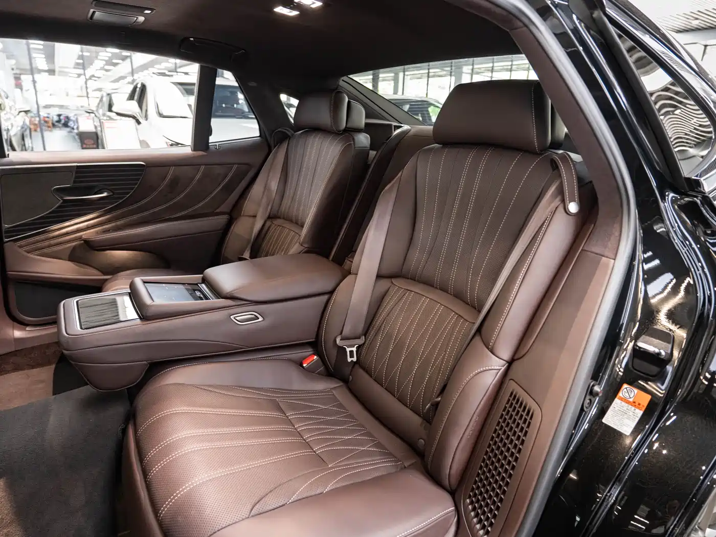 Lexus LS 2020 500h Luxury (China VI) фото 12