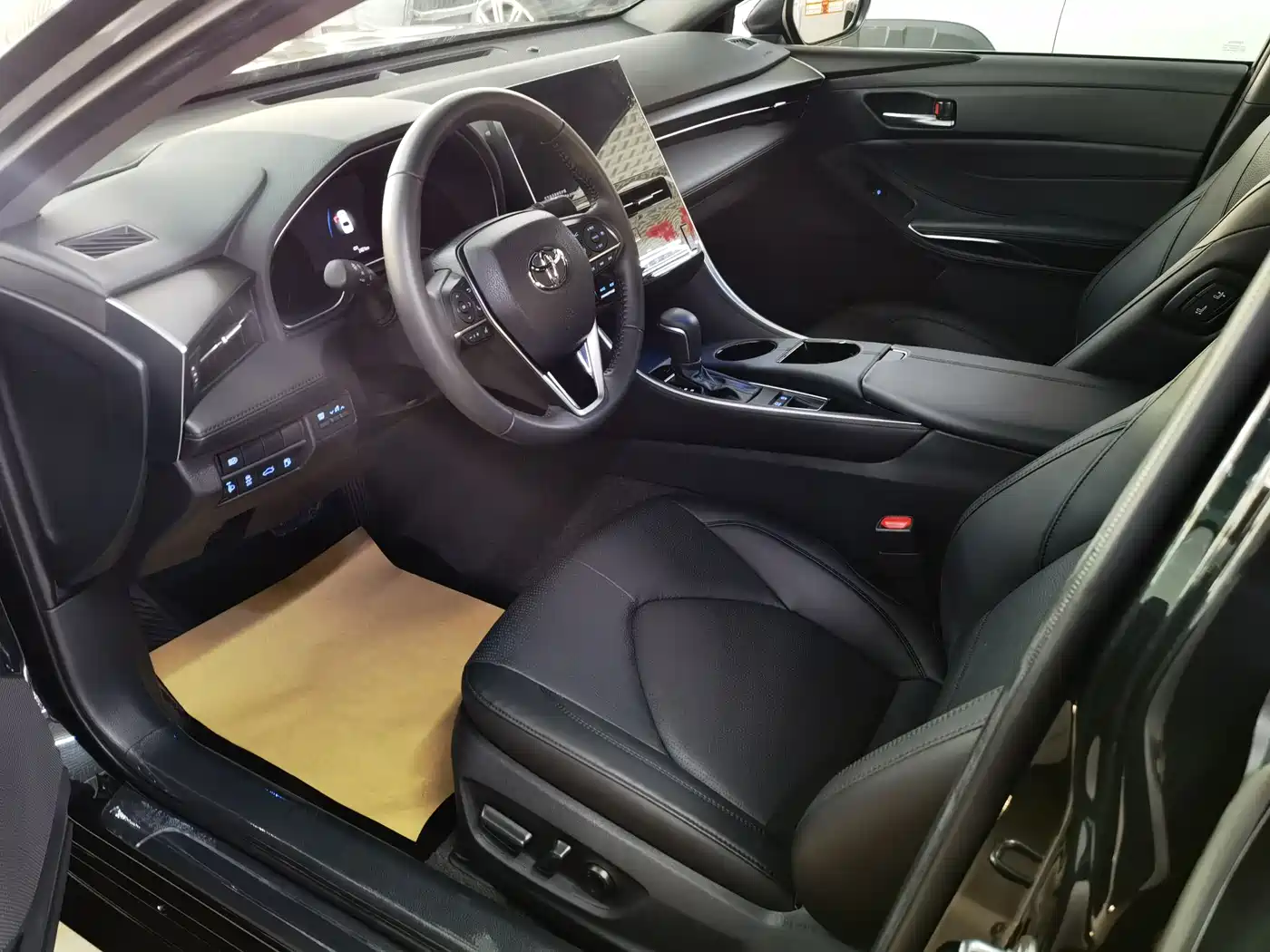 Toyota Avalon 2022 2.0L Luxury Edition фото 7
