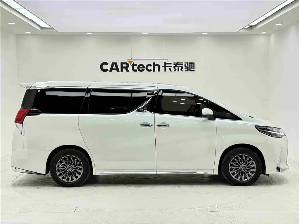 Toyota Alphard 2019 Hybrid 2.5L Premium Edition фото 4