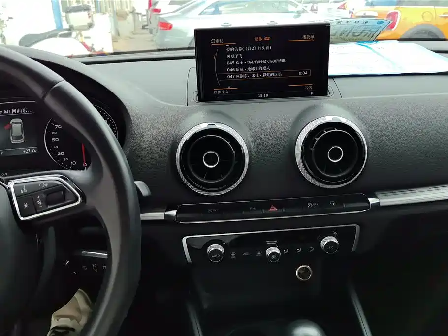 Audi A3 2015 Sportback 40 TFSI Automatic Comfort фото 13