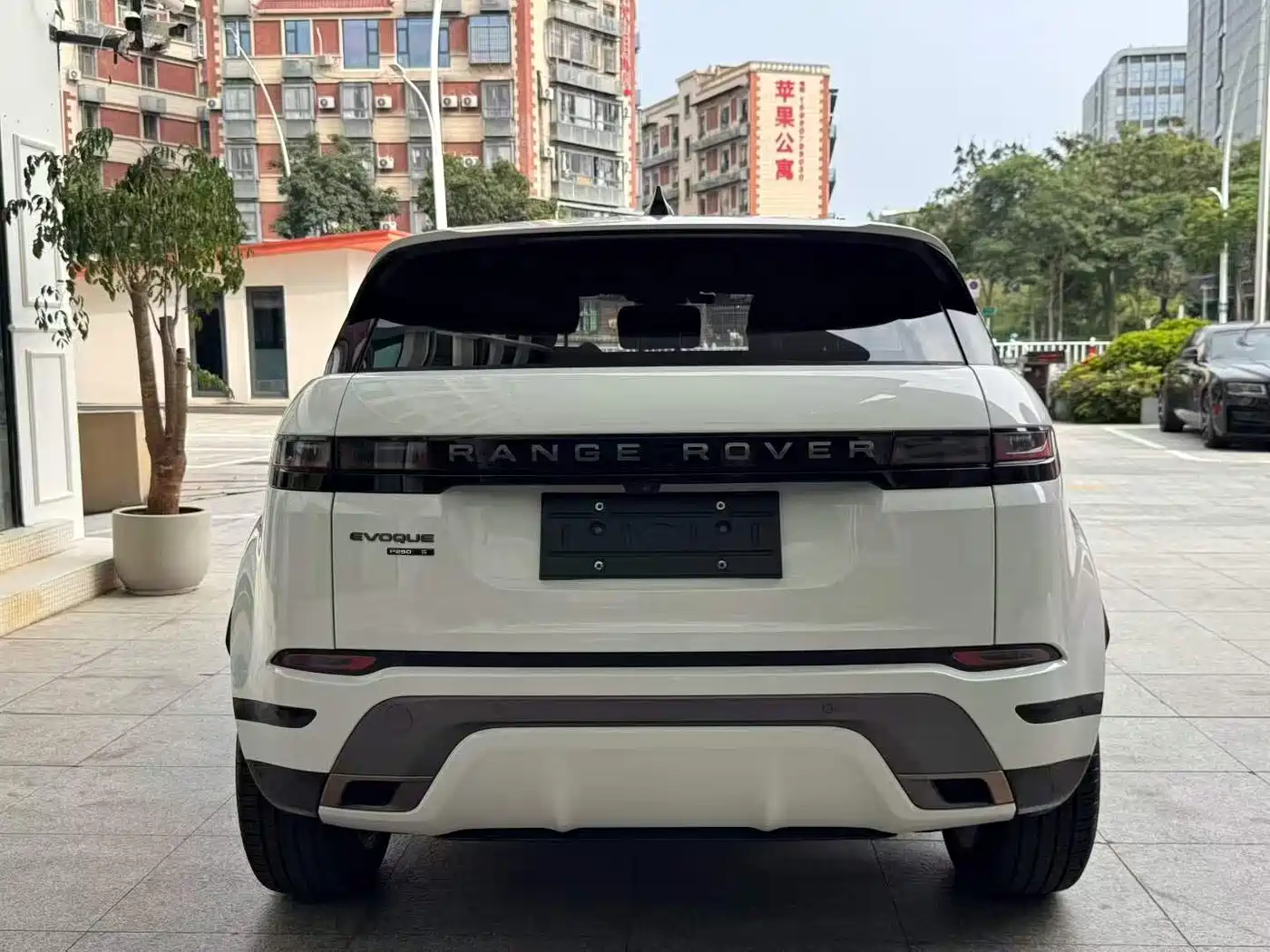 Land Rover Range Rover Evoque 2020 249PS R-DYNAMIC S Sport Edition фото 8
